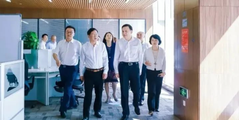 深圳:市党政机关集中办公区共享办公室启用仪式举行 深圳:市党政机关集中办公区共享办公室启用仪式举行