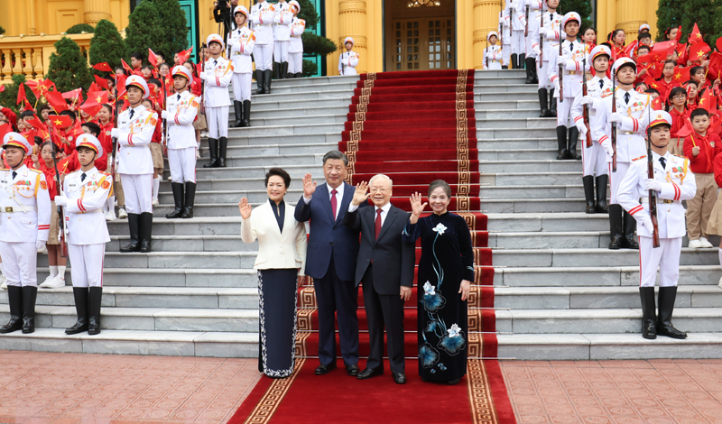 习近平同越共中央总书记阮富仲举行会谈