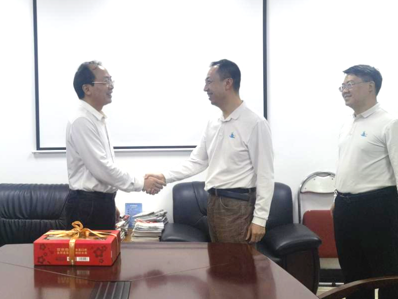 省机关事务管理局党组开展春节走访慰问活动 省机关事务管理局党组开展春节走访慰问活动